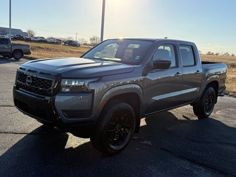 New 2026 Nissan Frontier SV w/ Tow Package AWD/4WD image 38