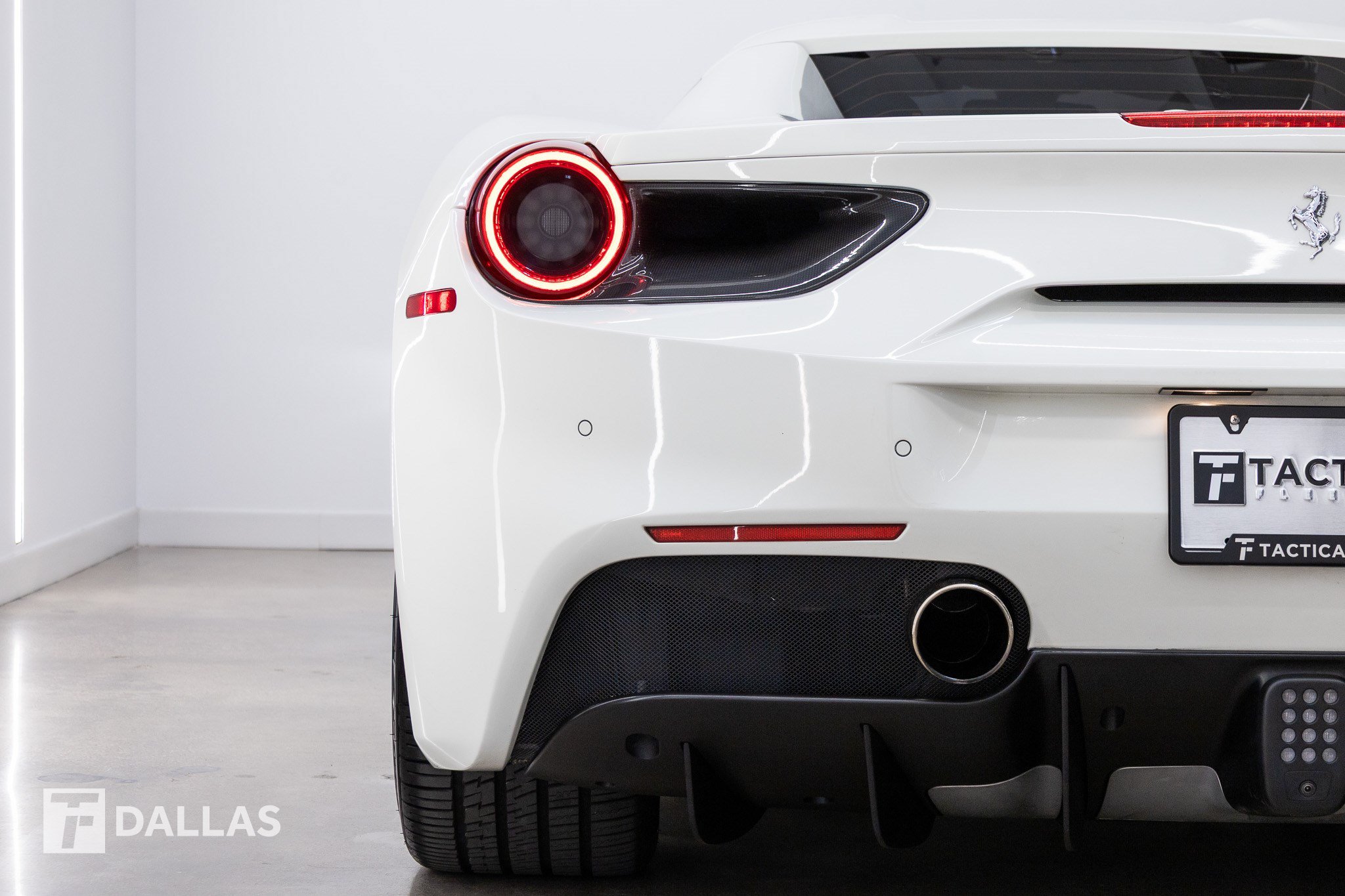 Used 2019 Ferrari 488 Spider RWD image 12