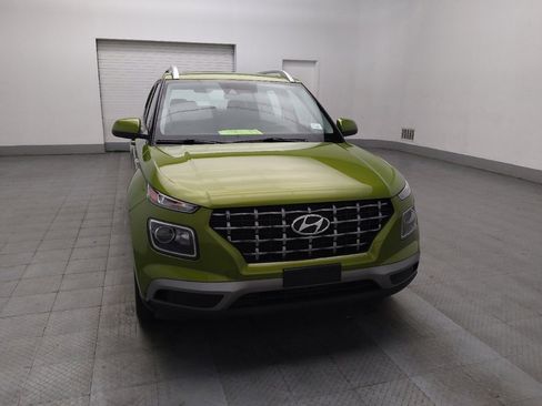 Used 2022 Hyundai Venue SEL image 14