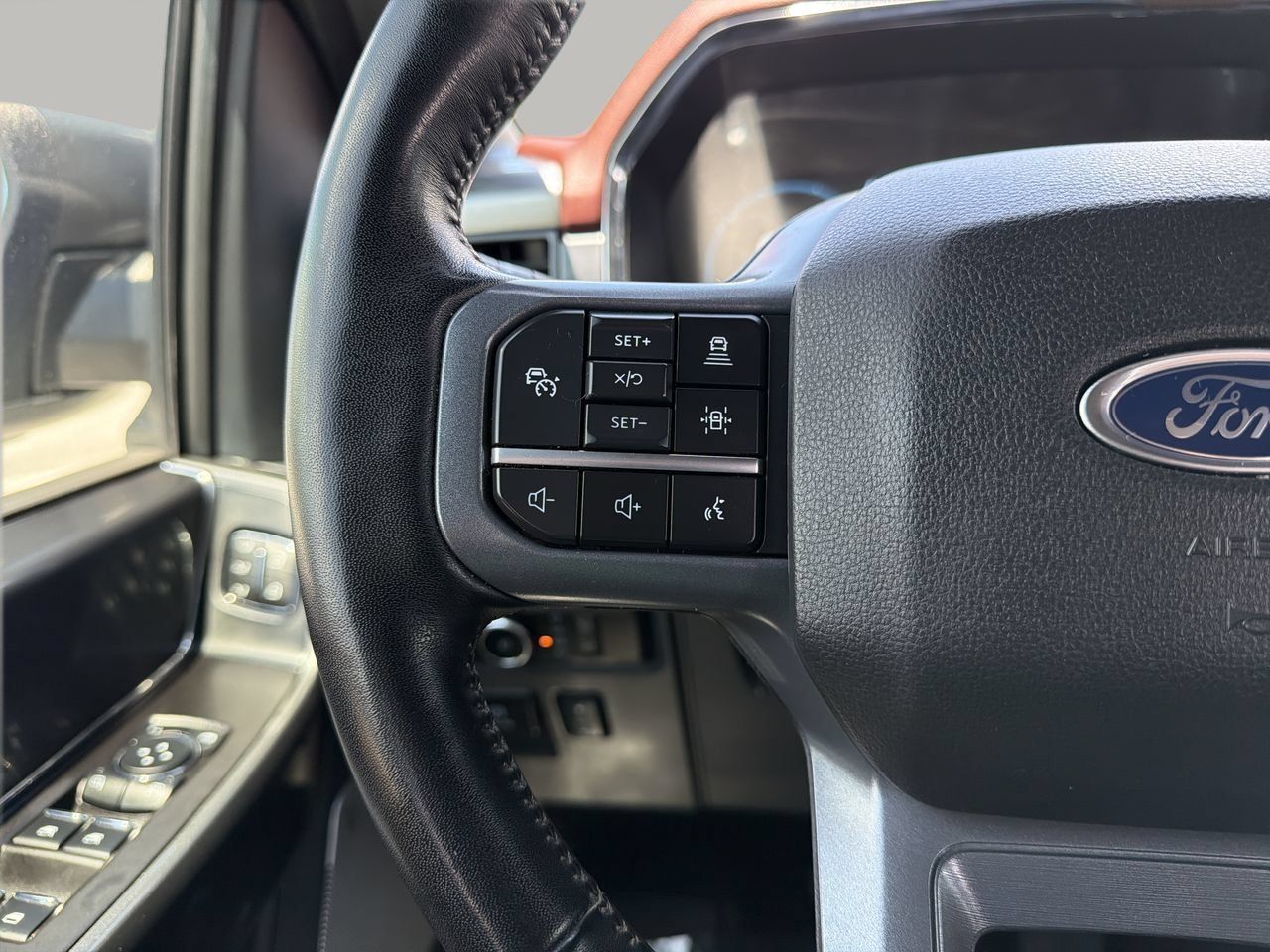 Used 2023 Ford F150 Lariat AWD/4WD image 29