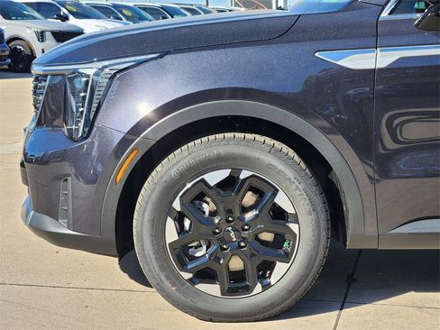 New 2026 Kia Sorento S w/ S Panoramic Sunroof Package image 5