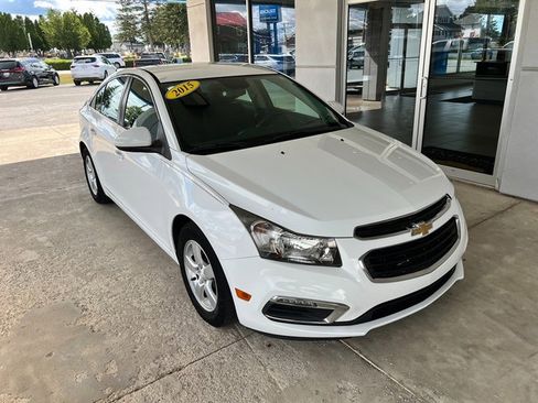Used 2015 Chevrolet Cruze LT image 5