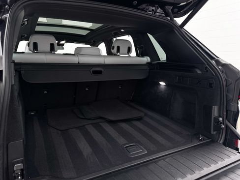 Used 2024 BMW X5 M60i AWD/4WD image 32
