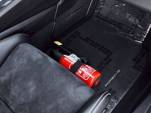 Used 2019 Porsche 911 GT3 RS RWD image 38
