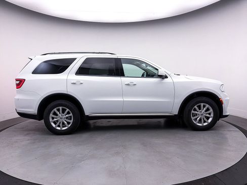 Used 2022 Dodge Durango SXT image 39