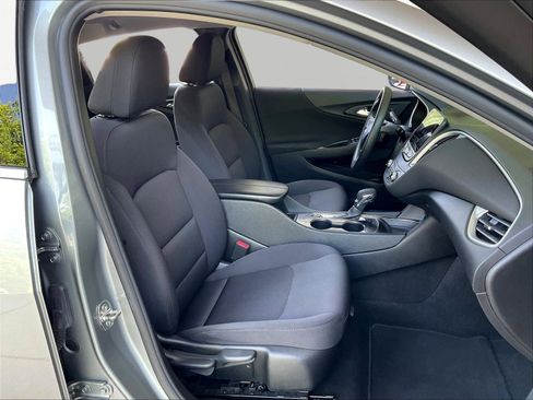 Used 2023 Chevrolet Malibu LT FWD image 28
