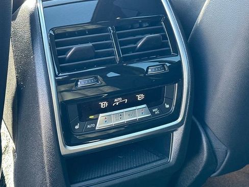 Used 2024 BMW X7 xDrive40i w/ M Sport Package image 18