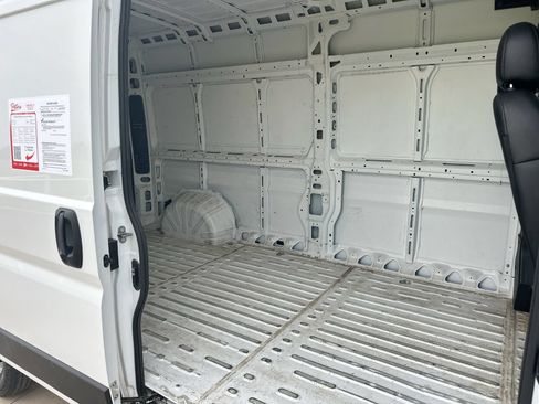 Used 2025 RAM ProMaster 2500 w/ Convenience Group FWD image 23