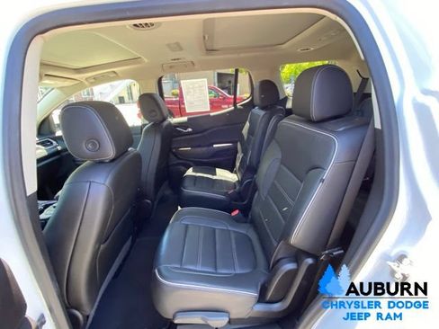 Used 2020 GMC Acadia Denali w/ Denali Ultimate Package AWD/4WD image 26