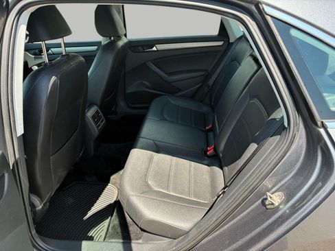 Used 2015 Volkswagen Passat TDI SE FWD image 20