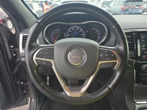 Used 2021 Jeep Grand Cherokee Laredo X RWD image 15