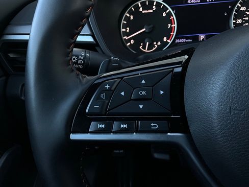 Used 2025 Nissan Altima 2.5 SR image 32