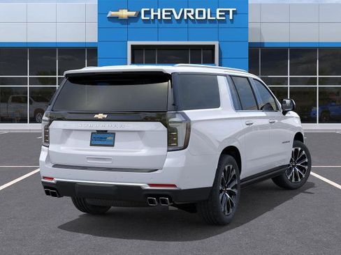 New 2026 Chevrolet Suburban High Country image 4