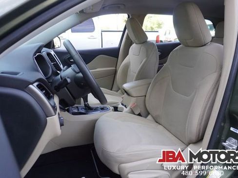 Used 2019 Jeep Cherokee Latitude w/ Popular Appearance Group FWD image 6