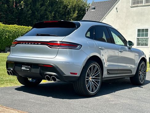 Certified 2026 Porsche Macan AWD/4WD image 8
