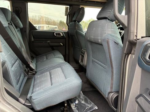 New 2025 Ford Bronco Heritage Edition AWD/4WD image 18