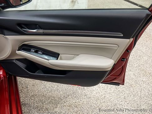 Used 2020 Nissan Altima 2.5 Platinum image 27