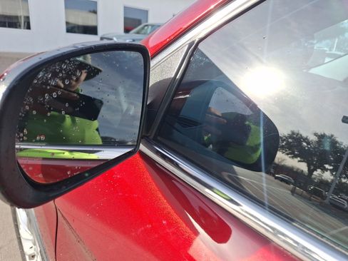 Used 2019 Jeep Cherokee Latitude w/ Popular Appearance Group image 14