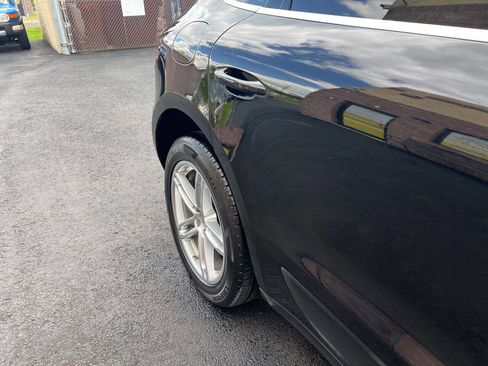 Used 2017 Porsche Macan S image 12