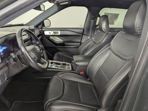 Used 2022 Ford Explorer ST w/ ST Street Pack image 15