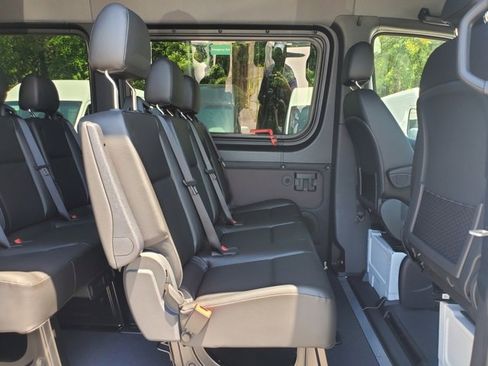 Used 2025 Mercedes-Benz Sprinter 2500 image 10