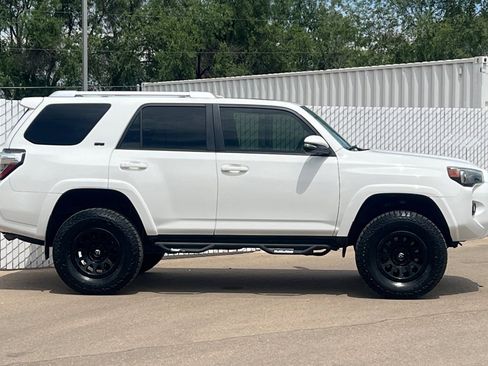 Used 2018 Toyota 4Runner SR5 Premium AWD/4WD image 3