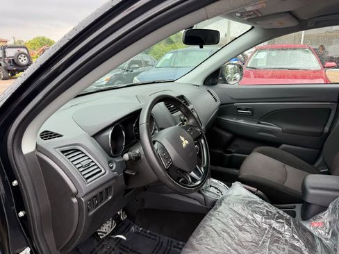 Used 2017 Mitsubishi Outlander Sport LE image 11