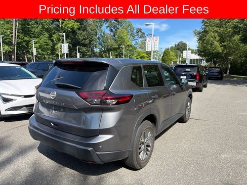 Used 2024 Nissan Rogue S FWD image 11