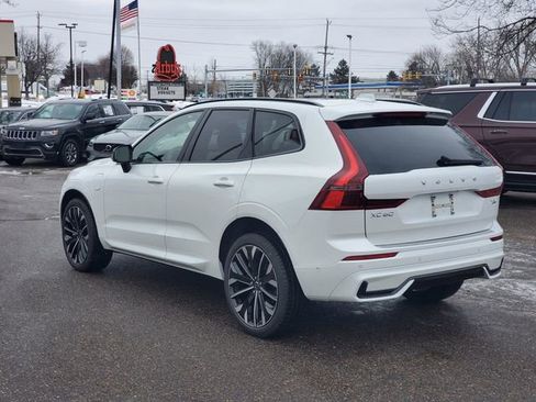 New 2026 Volvo XC60 T8 Ultra w/ Climate Package AWD/4WD image 6