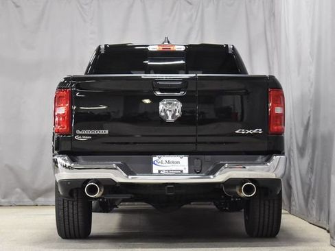 Used 2025 RAM 1500 Laramie image 8