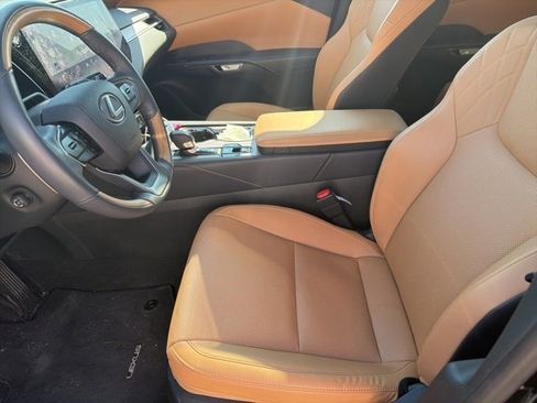 Used 2024 Lexus RX 350 Premium w/ Convenience Package image 5