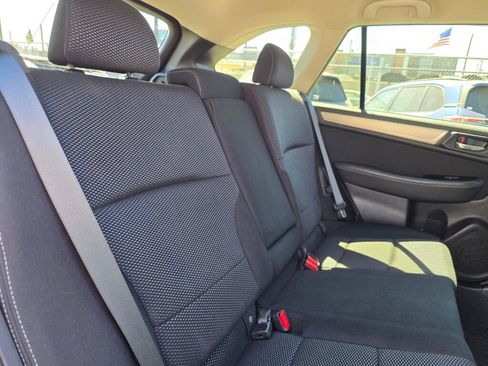 Used 2015 Subaru Outback 2.5i Premium AWD/4WD image 12