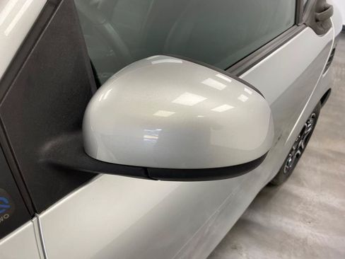 Used 2019 smart fortwo electric drive RWD image 12