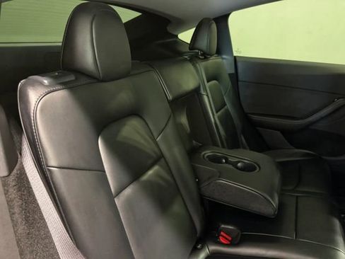 Used 2023 Tesla Model Y Long Range image 25