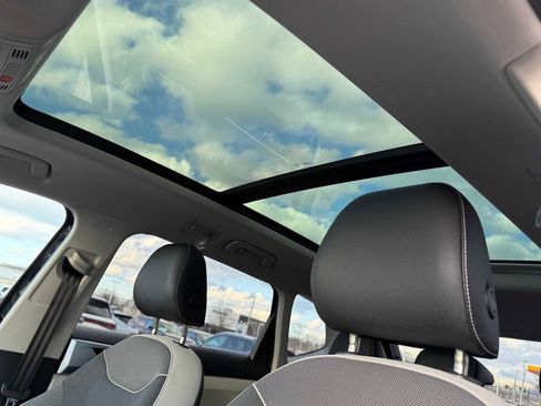 New 2026 Volkswagen Taos SE AWD/4WD image 10