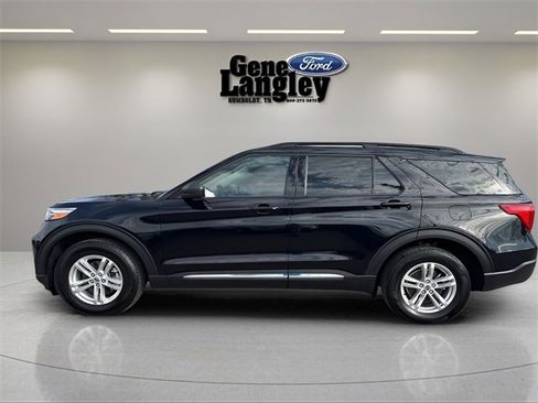 Used 2023 Ford Explorer XLT w/ Equipment Group 202A image 4