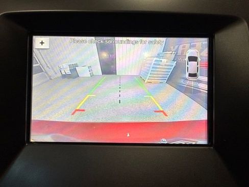 Used 2018 Ford Edge Titanium w/ Equipment Group 301A AWD/4WD image 9