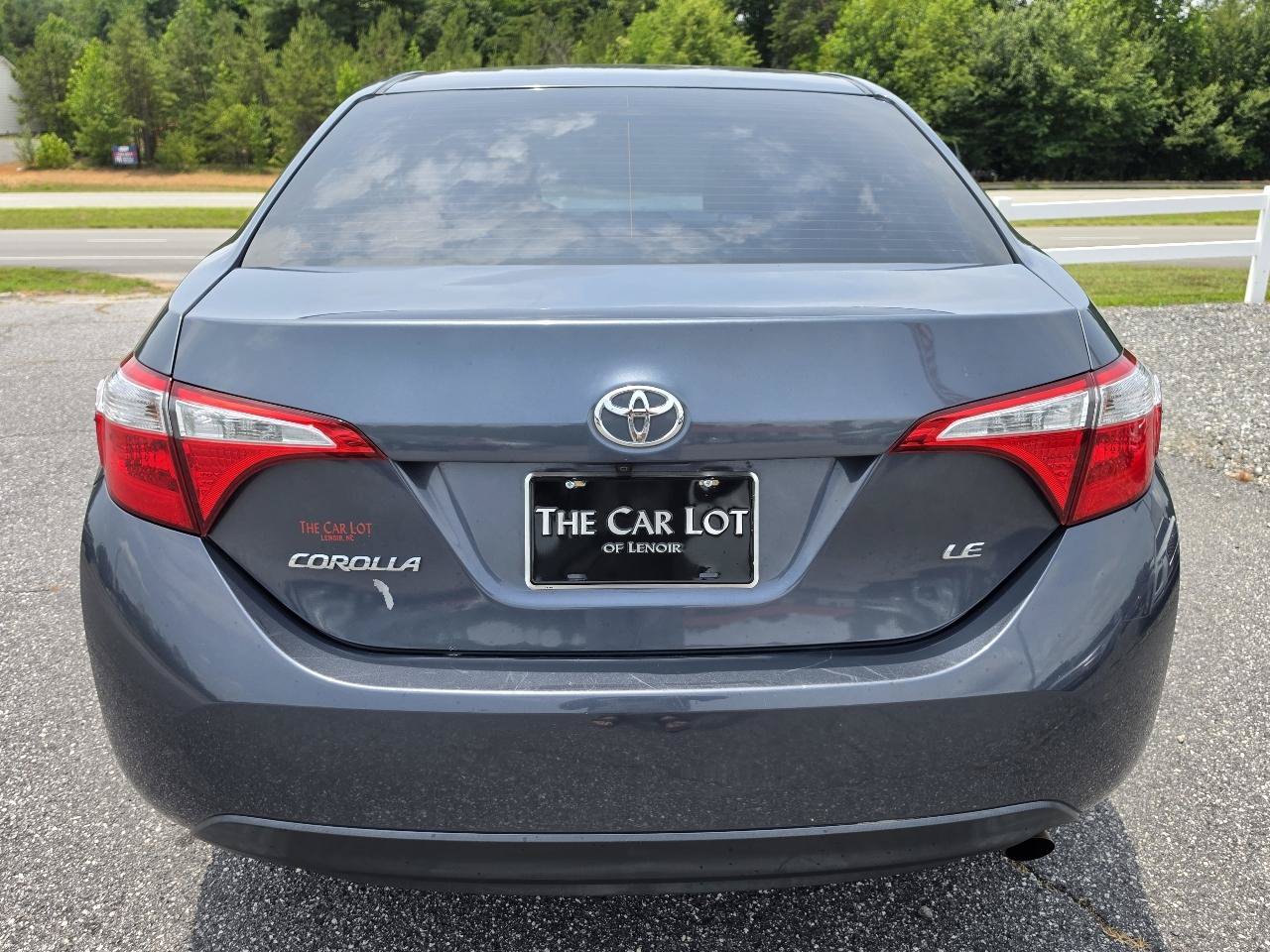 Used 2016 Toyota Corolla LE FWD image 5