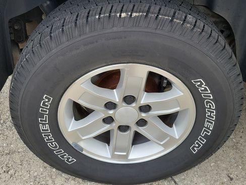 Used 2008 GMC Yukon SLT w/ SLT Preferred Equipment Group image 5