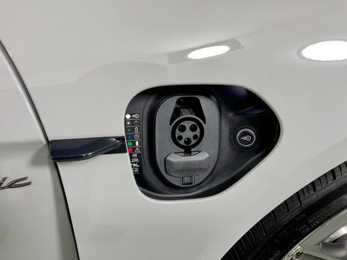 Used 2025 Porsche Taycan Turbo AWD/4WD image 4