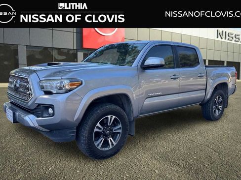 Used 2017 Toyota Tacoma TRD Sport w/ Tow Package RWD image 1