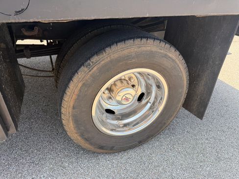 Used 2019 Ford F350 XLT AWD/4WD image 2