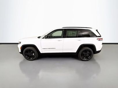 New 2025 Jeep Grand Cherokee Limited w/ Black Appearance Package
