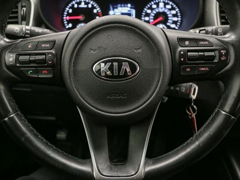 Used 2016 Kia Sorento LX w/ LX Convenience Package image 31