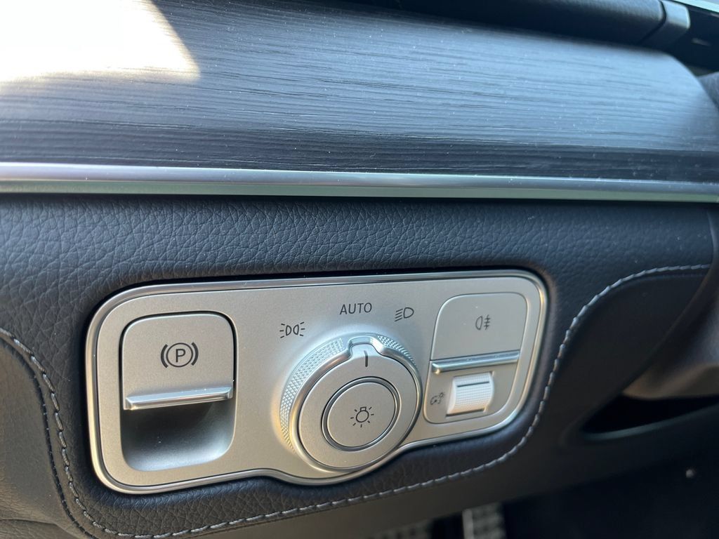 Certified 2026 Mercedes-Benz GLS 580 4MATIC image 23