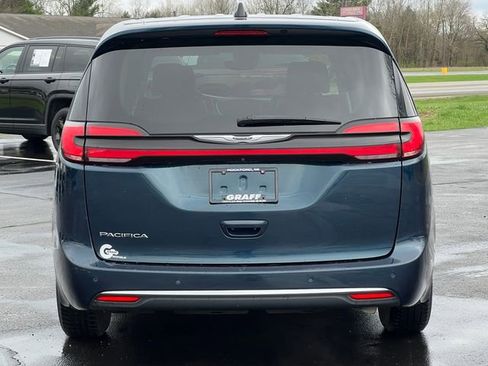 Used 2024 Chrysler Pacifica Touring-L FWD image 45