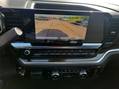 New 2026 GMC Sierra 1500 SLE image 29