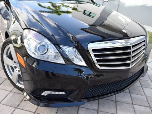 Used 2010 Mercedes-Benz E 350 4MATIC Sedan image 8