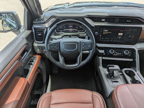 Used 2024 GMC Sierra 1500 Denali Ultimate AWD/4WD image 16