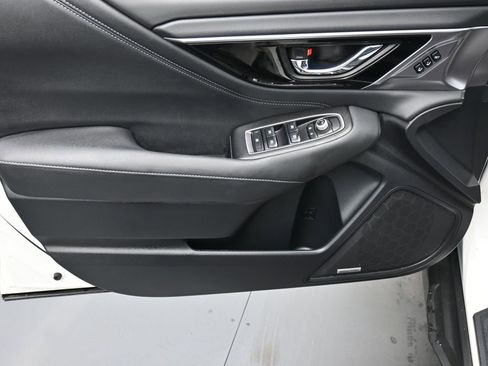 Used 2024 Subaru Outback Limited image 9